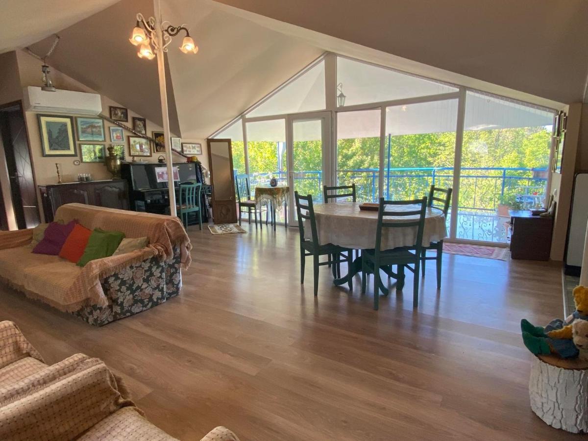 Nino'S Veranda Apartment Телави Екстериор снимка
