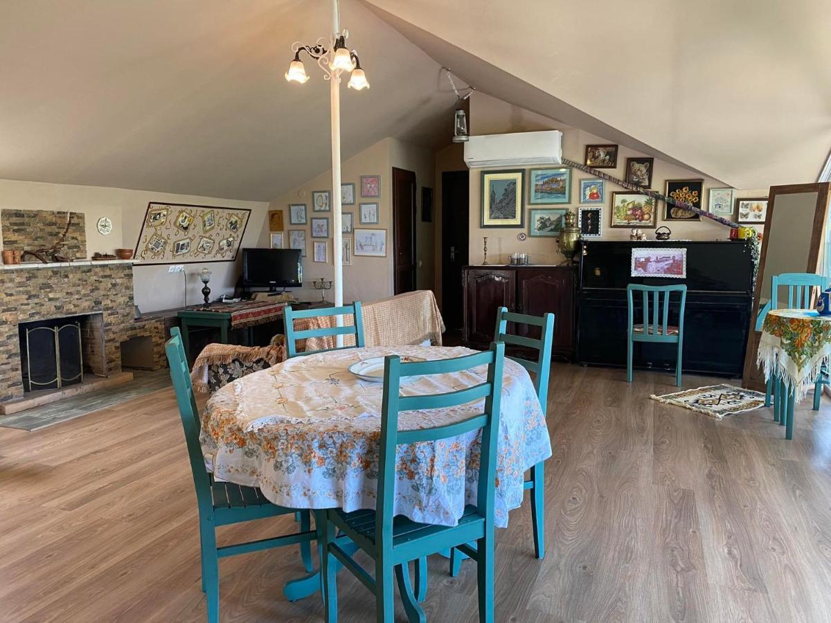 Nino'S Veranda Apartment Телави Екстериор снимка